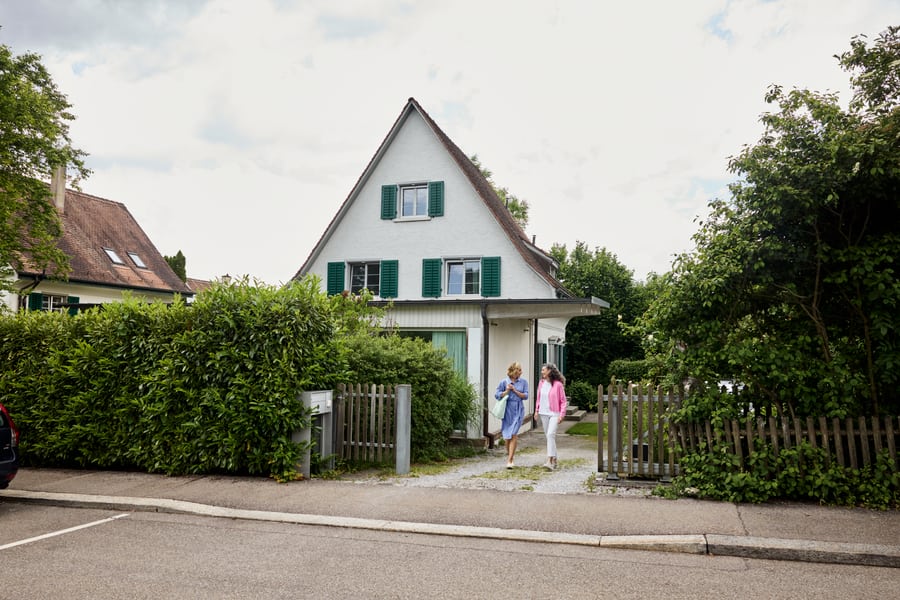 Una casa con giardino